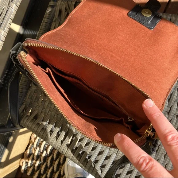 Fossil Black and Brown Crossbody - Picture 4 of 4